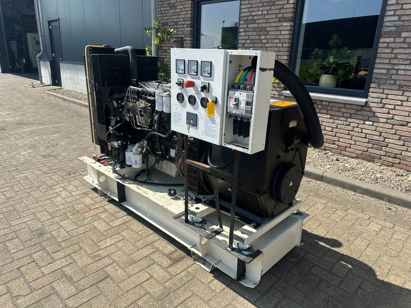 Perkins Stamford 100 kVA noodstroom generatorset - Set generatora: slika 2 Perkins Stamford 100 kVA noodstroom generatorset - Set generatora: slika 2