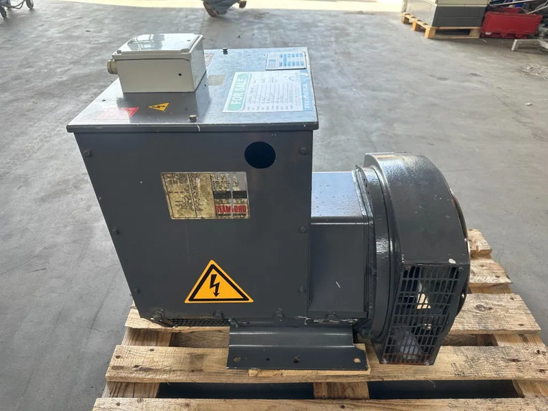 Stamford UC.I224F2 Generatordeel 65 kVA Alternator as New ! - Set generatora: slika 1 Stamford UC.I224F2 Generatordeel 65 kVA Alternator as New ! - Set generatora: slika 1