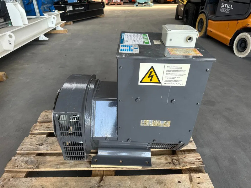Stamford UC.I224F2 Generatordeel 65 kVA Alternator as New ! - Set generatora: slika 2 Stamford UC.I224F2 Generatordeel 65 kVA Alternator as New ! - Set generatora: slika 2