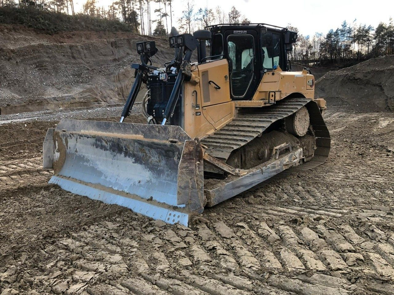 CAT D6 -20 LGP Planierraupe LW70% SystemOneRipper AC - Buldožer: slika 1 CAT D6 -20 LGP Planierraupe LW70% SystemOneRipper AC - Buldožer: slika 1