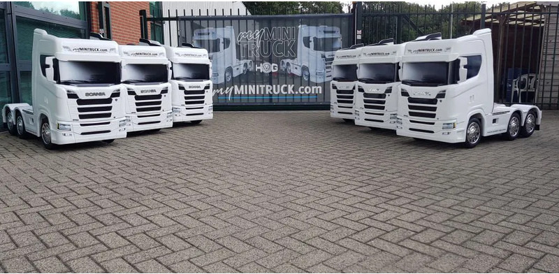 Scania 770ST V8 NGS SCANIA S770 - Tegljač: slika 1 Scania 770ST V8 NGS SCANIA S770 - Tegljač: slika 1