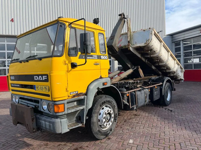 DAF 1900 F HAAKARM - Kamion za prevoz kontejnera/ Kamion sa promenjivim sandukom: slika 1 DAF 1900 F HAAKARM - Kamion za prevoz kontejnera/ Kamion sa promenjivim sandukom: slika 1