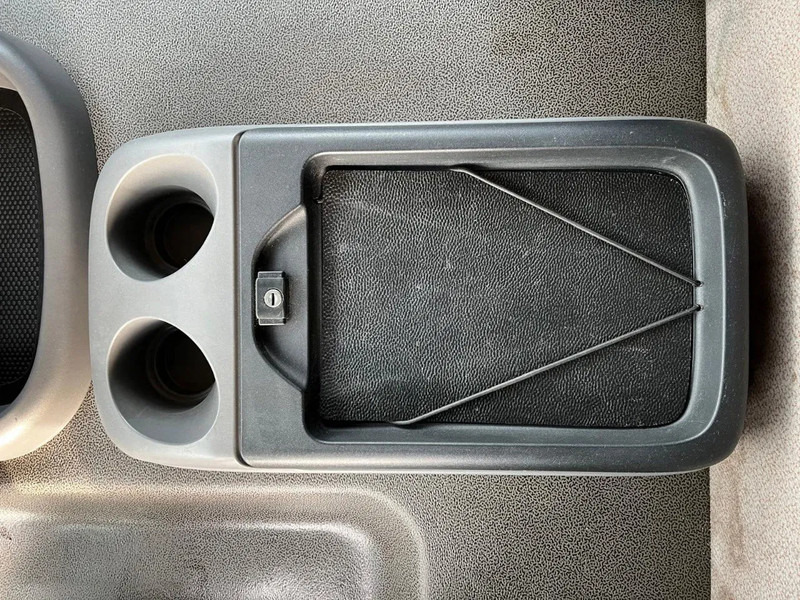 Kamion sa golom šasijom i zatvorenom kabinom DAF CF 260 CF 260 FA CHASSIS CABINE EURO 6: slika 18