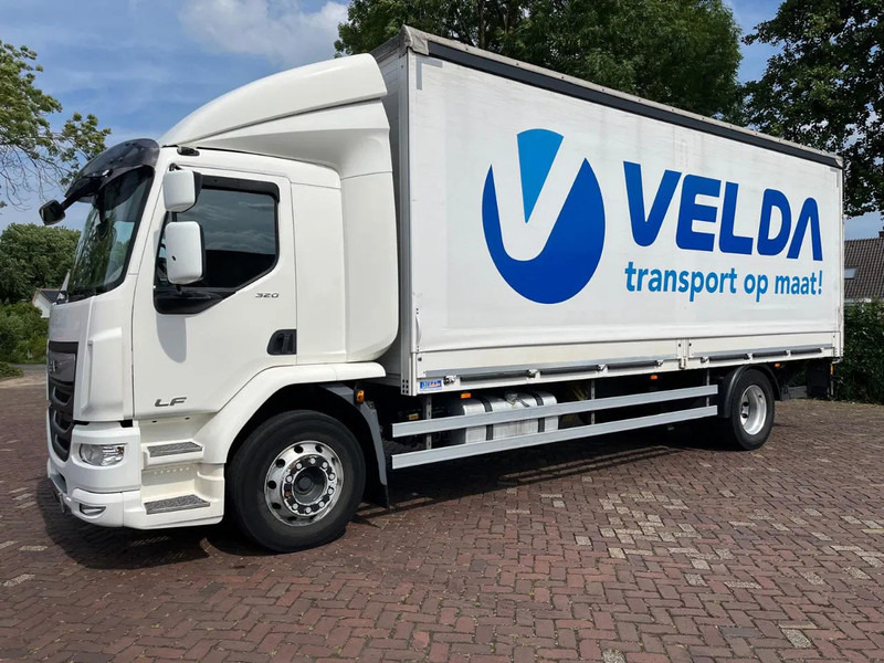 DAF CF 320 FA - Kamion sa zatvorenim sandukom: slika 1 DAF CF 320 FA - Kamion sa zatvorenim sandukom: slika 1