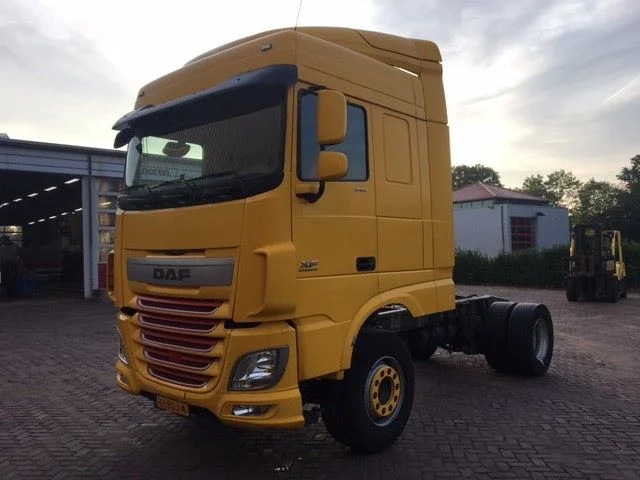 DAF Cabine XF Space Cab Euro 6 - Kabina i enterijer: slika 1 DAF Cabine XF Space Cab Euro 6 - Kabina i enterijer: slika 1