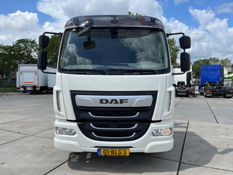DAF LF 230 FA - Kamion sa dizalicom: slika 4 DAF LF 230 FA - Kamion sa dizalicom: slika 4