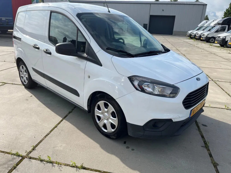 Ford Transit Courier 1.5 EURO 6 - Mali kombi: slika 1 Ford Transit Courier 1.5 EURO 6 - Mali kombi: slika 1