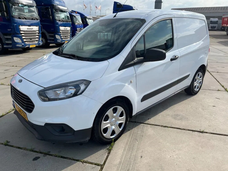 Ford Transit Courier 1.5 EURO 6 - Mali kombi: slika 3 Ford Transit Courier 1.5 EURO 6 - Mali kombi: slika 3