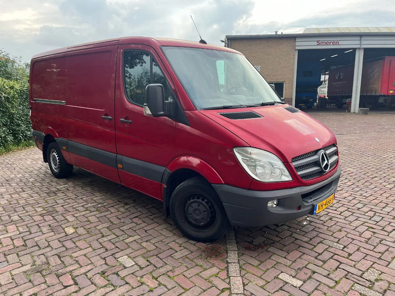 Mercedes-Benz Sprinter 313 CDI L2H1 - Furgon: slika 1 Mercedes-Benz Sprinter 313 CDI L2H1 - Furgon: slika 1