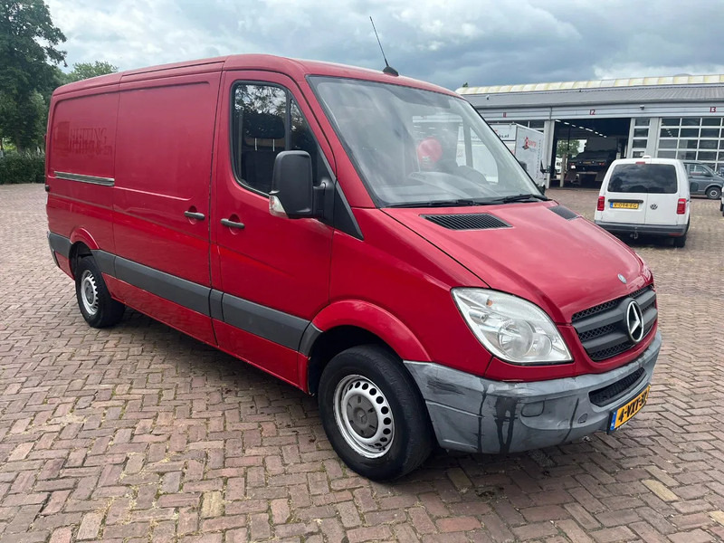 Mercedes-Benz Sprinter 313 L2H1 - Furgon: slika 3 Mercedes-Benz Sprinter 313 L2H1 - Furgon: slika 3