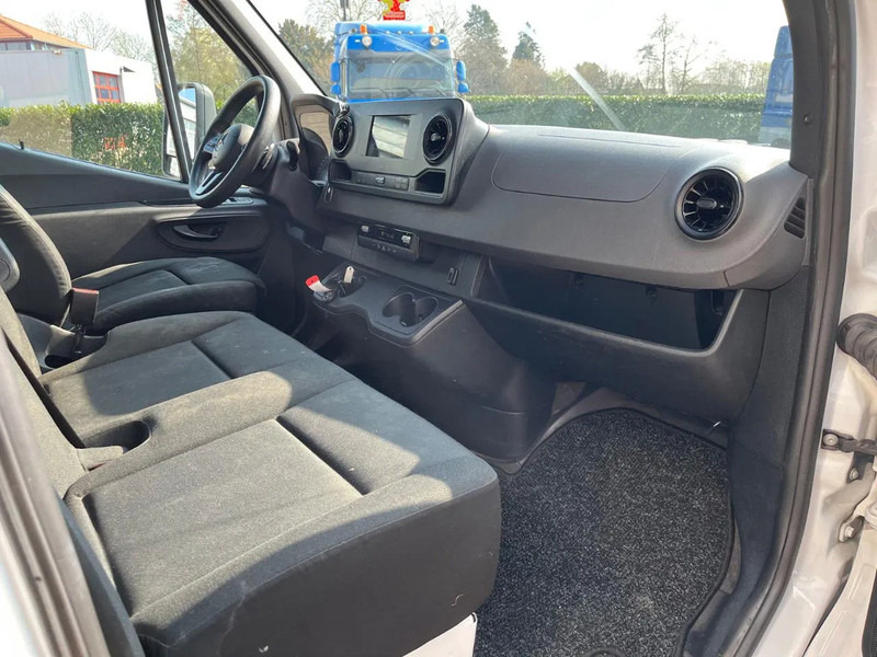 Dostavno vozilo sa zatvorenim sandukom Mercedes-Benz Sprinter 516CDI: slika 20