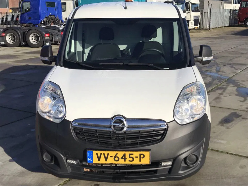 Opel Combo 1.6 CDTI - Furgon: slika 2 Opel Combo 1.6 CDTI - Furgon: slika 2