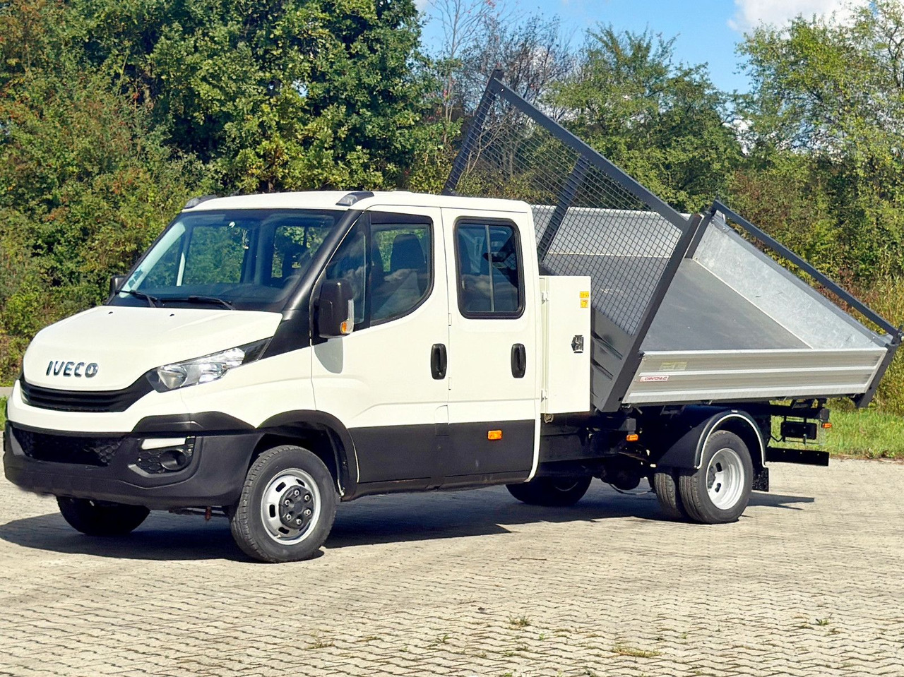 Iveco 35C12 * KIPPER 3,10m * Doppel Kabine* TOPZUSTAND - Dostavno vozilo istovarivač, Dostavno vozilo sa duplom kabinom: slika 3 Iveco 35C12 * KIPPER 3,10m * Doppel Kabine* TOPZUSTAND - Dostavno vozilo istovarivač, Dostavno vozilo sa duplom kabinom: slika 3