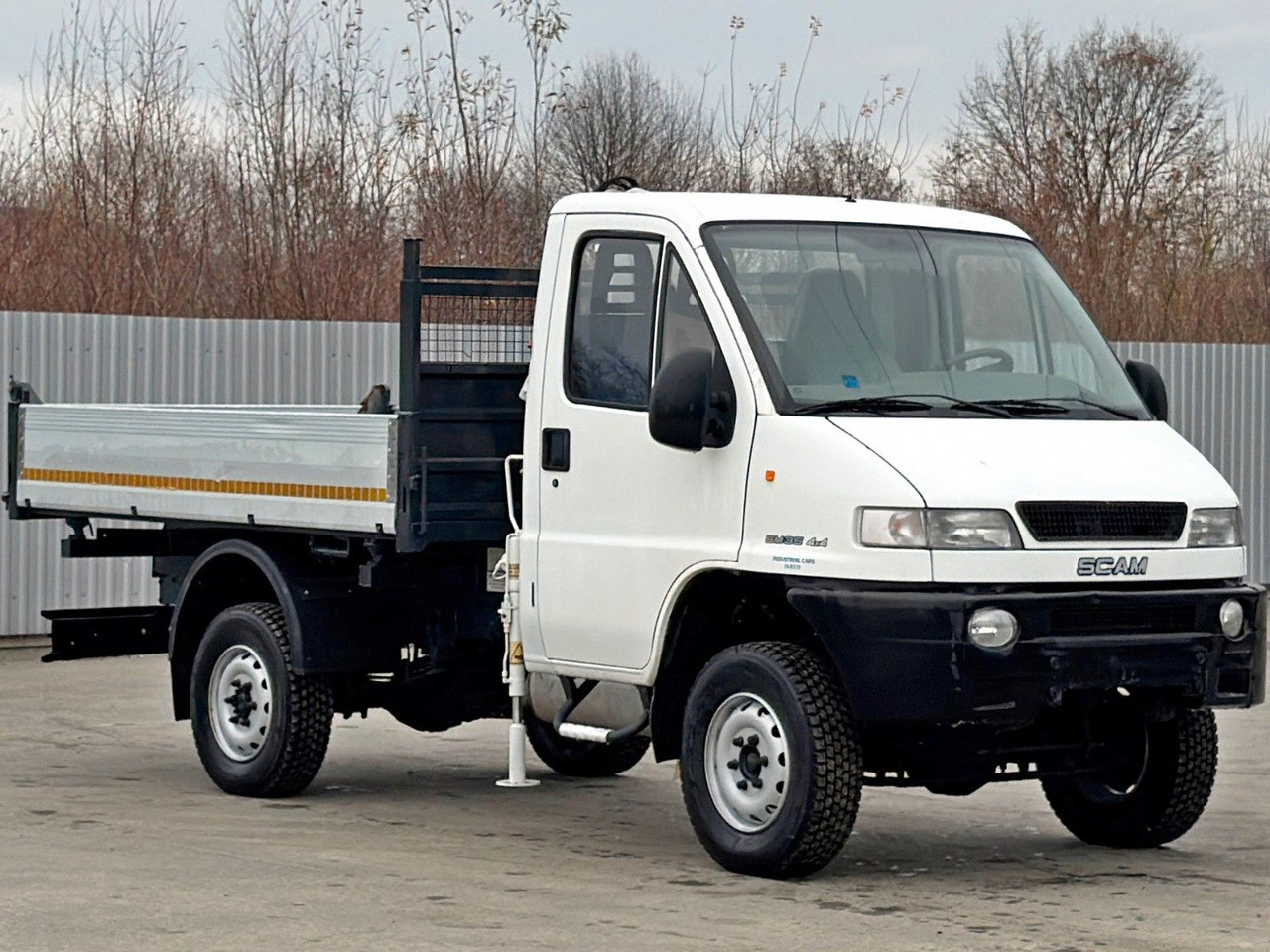 Iveco SCAM SM 35 *Pritsche 3,00m + KRAN - Kamion sa dizalicom: slika 2 Iveco SCAM SM 35 *Pritsche 3,00m + KRAN - Kamion sa dizalicom: slika 2