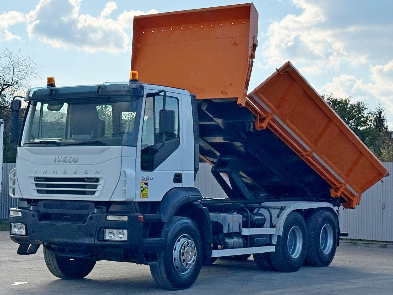 Iveco TRAKKER 380 * Kipper 5,25 m + BORDMATIC / 6x4 - Istovarivač, Kamion sa dizalicom: slika 3 Iveco TRAKKER 380 * Kipper 5,25 m + BORDMATIC / 6x4 - Istovarivač, Kamion sa dizalicom: slika 3