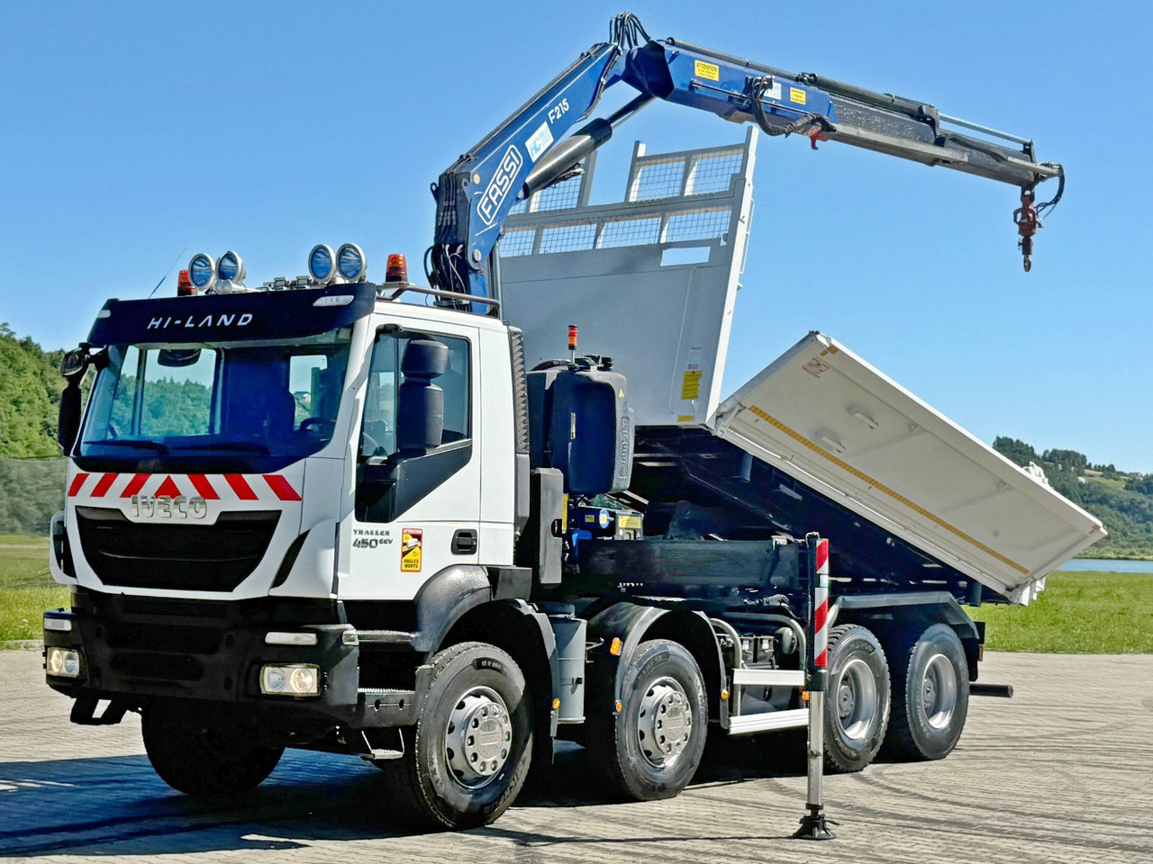 Iveco TRAKKER 450 * FASSI F215A.0.22 + FUNK / 8x4 *TOP - Istovarivač, Kamion sa dizalicom: slika 3 Iveco TRAKKER 450 * FASSI F215A.0.22 + FUNK / 8x4 *TOP - Istovarivač, Kamion sa dizalicom: slika 3