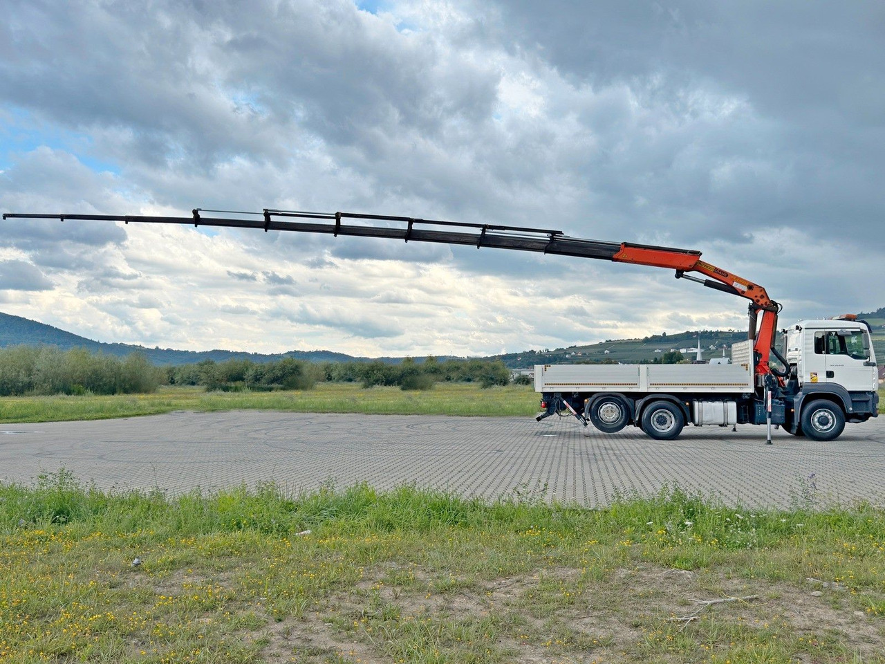 MAN TGA 26.430 Pritsche 5,50m + KRAN+ FUNK/6-4H2 MAN TGA 26.430 * PK 23002 + FUNK/6-4H2 - Kamion sa dizalicom: slika 5 MAN TGA 26.430 Pritsche 5,50m + KRAN+ FUNK/6-4H2 MAN TGA 26.430 * PK 23002 + FUNK/6-4H2 - Kamion sa dizalicom: slika 5