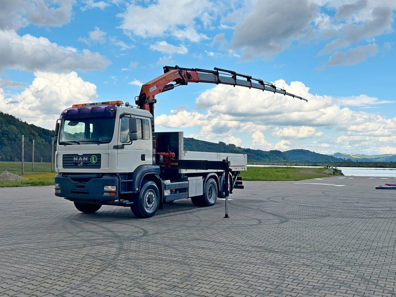 MAN TGA 26.430 Pritsche 5,50m + KRAN+ FUNK/6-4H2 MAN TGA 26.430 * PK 23002 + FUNK/6-4H2 - Kamion sa dizalicom: slika 2 MAN TGA 26.430 Pritsche 5,50m + KRAN+ FUNK/6-4H2 MAN TGA 26.430 * PK 23002 + FUNK/6-4H2 - Kamion sa dizalicom: slika 2