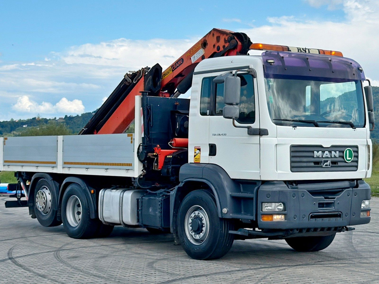 MAN TGA 26.430 Pritsche 5,50m + KRAN+ FUNK/6-4H2 MAN TGA 26.430 * PK 23002 + FUNK/6-4H2 - Kamion sa dizalicom: slika 3 MAN TGA 26.430 Pritsche 5,50m + KRAN+ FUNK/6-4H2 MAN TGA 26.430 * PK 23002 + FUNK/6-4H2 - Kamion sa dizalicom: slika 3