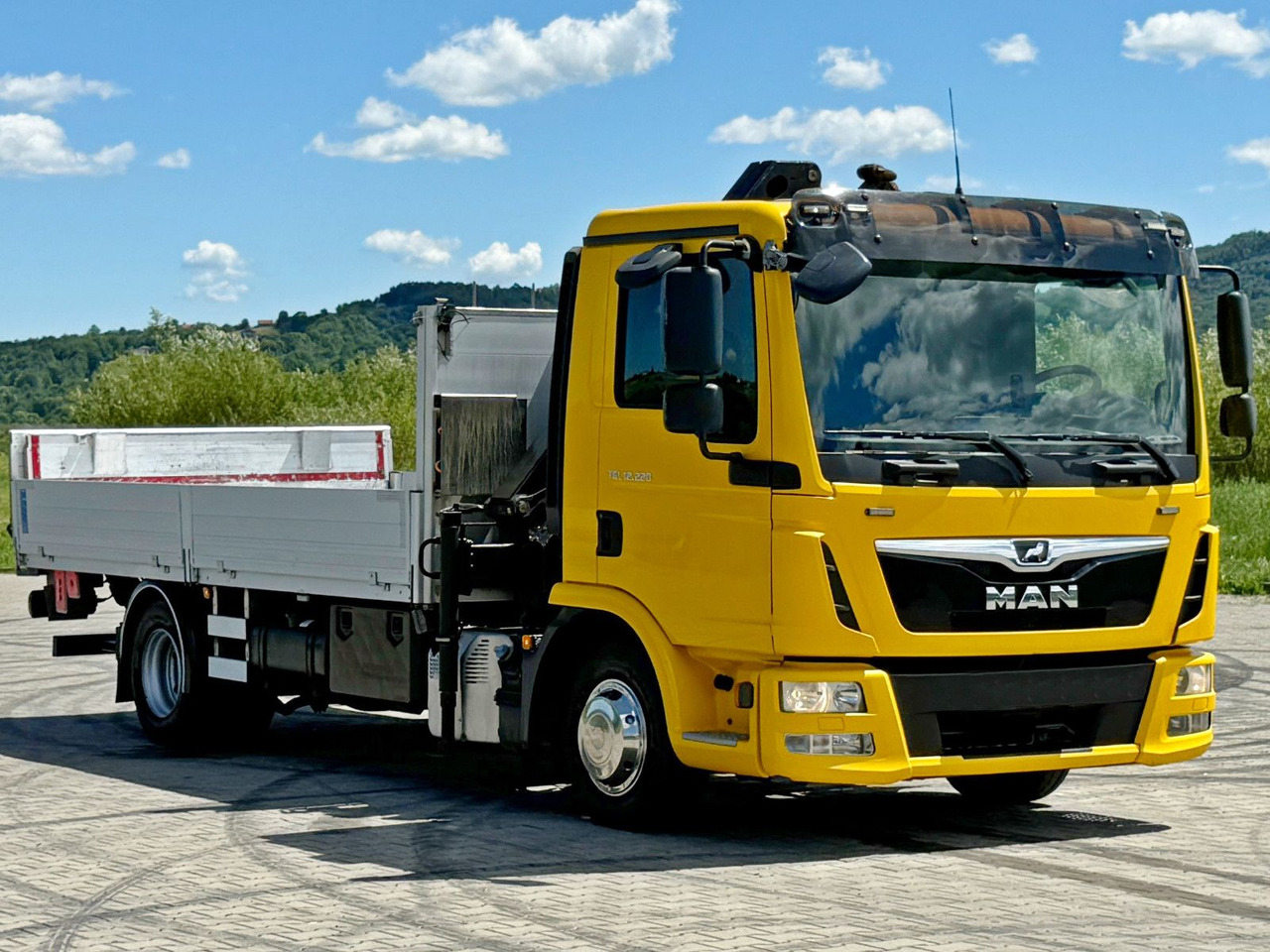 MAN TGL 12.220* PK 7.501 SLD C + FUNK + LIFT*TO - Kamion sa dizalicom: slika 3 MAN TGL 12.220* PK 7.501 SLD C + FUNK + LIFT*TO - Kamion sa dizalicom: slika 3