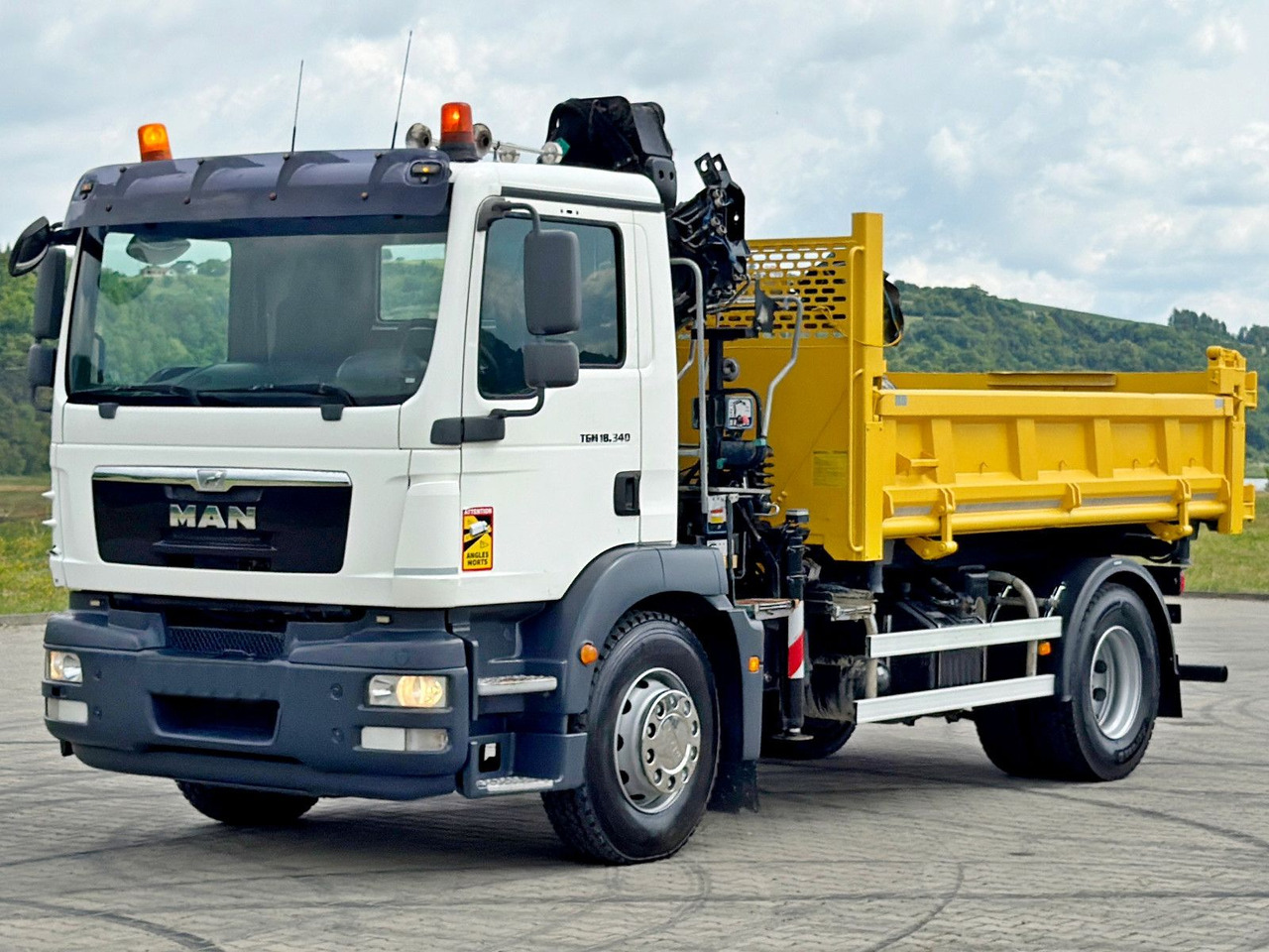 MAN TGM 18.340* KIPPER 4,05m*HIAB 111 B-2 HIDUO/FUNK - Kamion sa dizalicom: slika 5 MAN TGM 18.340* KIPPER 4,05m*HIAB 111 B-2 HIDUO/FUNK - Kamion sa dizalicom: slika 5