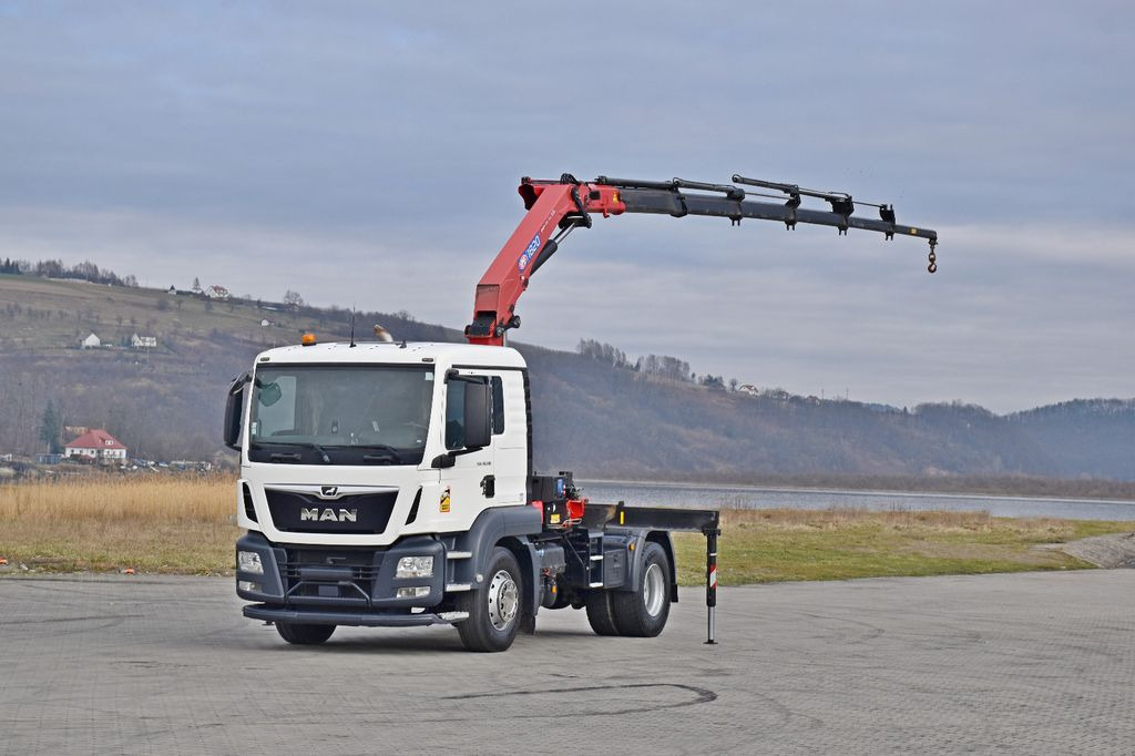 MAN TGS 18.500 Sattelzugmaschine + KRAN /FUNK MAN TGS 18.500 Sattelzugmaschine + KRAN /FUNK - Kamion sa dizalicom: slika 2 MAN TGS 18.500 Sattelzugmaschine + KRAN /FUNK MAN TGS 18.500 Sattelzugmaschine + KRAN /FUNK - Kamion sa dizalicom: slika 2