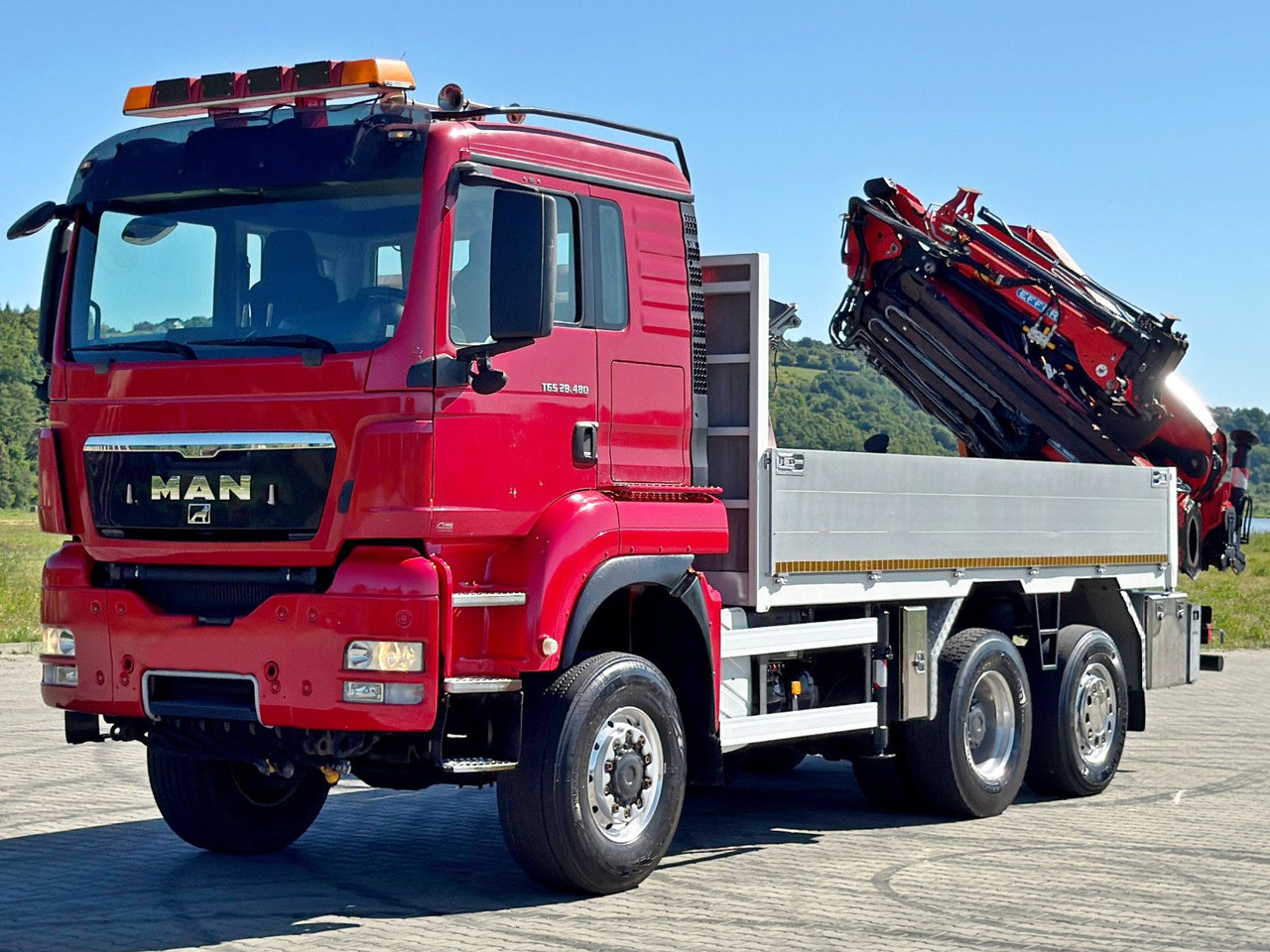 MAN TGS 28.480 * EFFER 255/5S + JIB 3S + FUNK * TOP - Kamion sa dizalicom: slika 4 MAN TGS 28.480 * EFFER 255/5S + JIB 3S + FUNK * TOP - Kamion sa dizalicom: slika 4