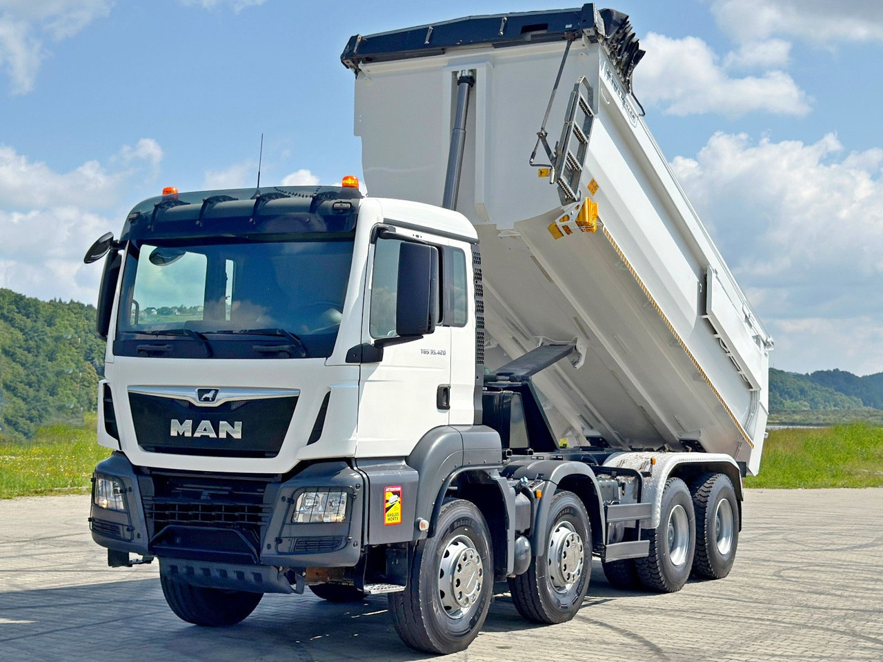 MAN TGS 35.420 KIPPER * 8x4 * TOPZUSTAND - Istovarivač: slika 3 MAN TGS 35.420 KIPPER * 8x4 * TOPZUSTAND - Istovarivač: slika 3