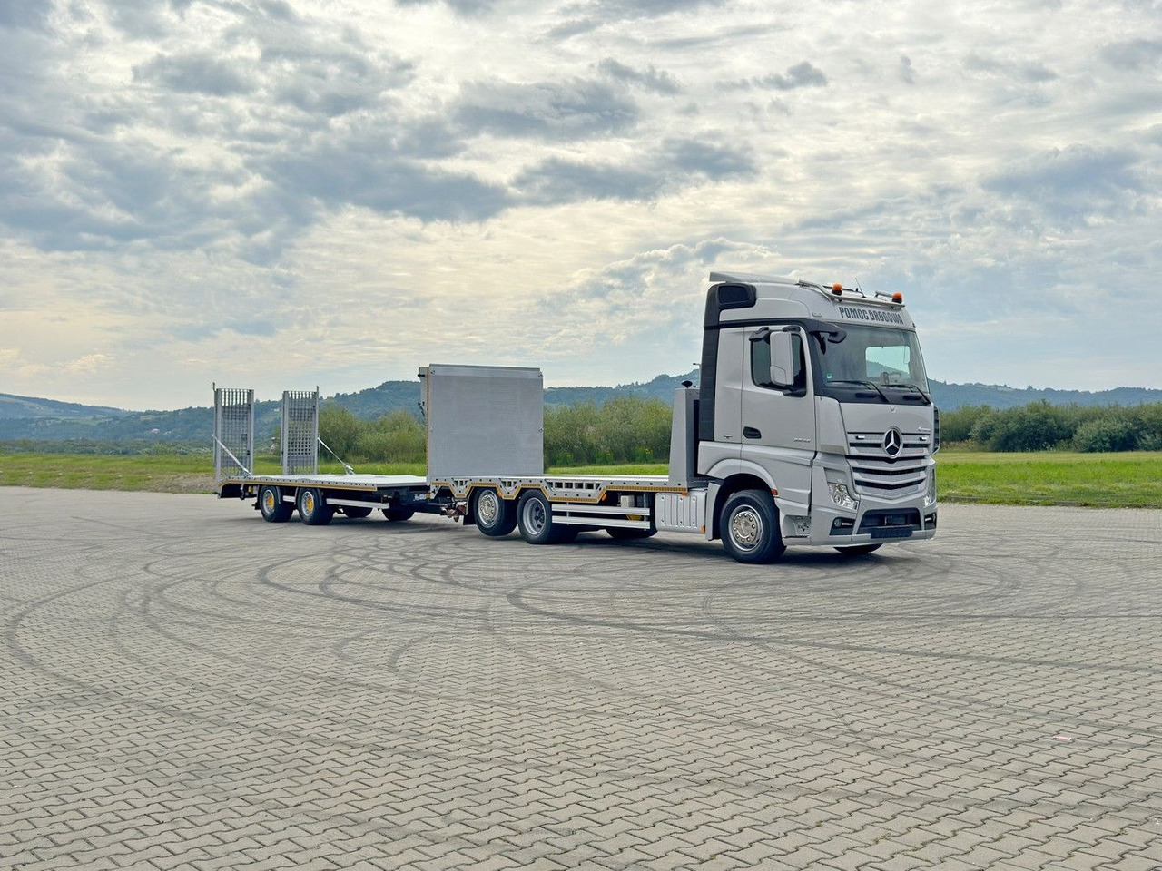 Mercedes-Benz ACTROS 2542 *ABSCHLEPPWAGEN 8,50m+Anhänger 7,32m - Šlep vozilo: slika 2 Mercedes-Benz ACTROS 2542 *ABSCHLEPPWAGEN 8,50m+Anhänger 7,32m - Šlep vozilo: slika 2