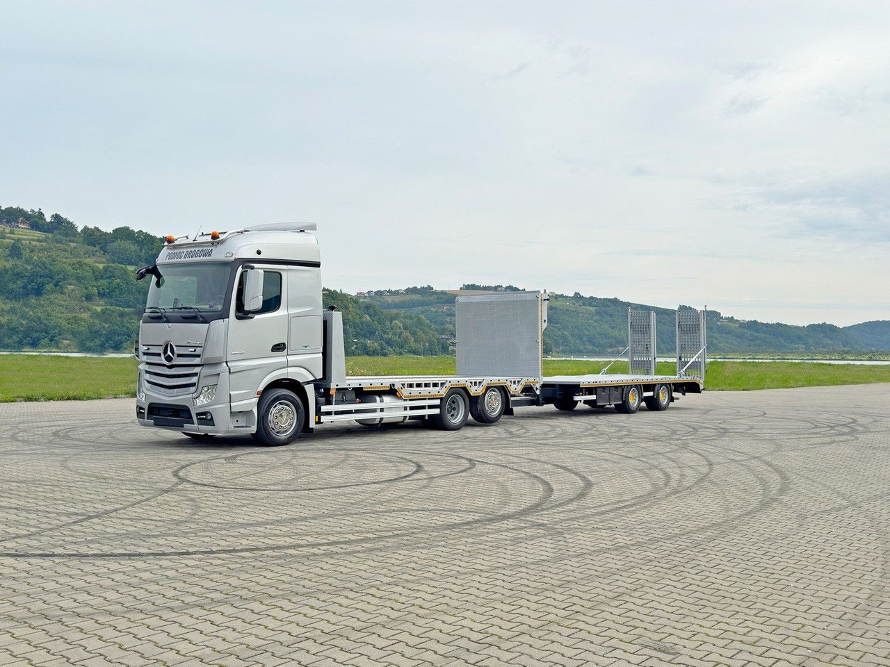 Mercedes-Benz ACTROS 2542 *ABSCHLEPPWAGEN 8,50m+Anhänger 7,32m - Šlep vozilo: slika 1 Mercedes-Benz ACTROS 2542 *ABSCHLEPPWAGEN 8,50m+Anhänger 7,32m - Šlep vozilo: slika 1