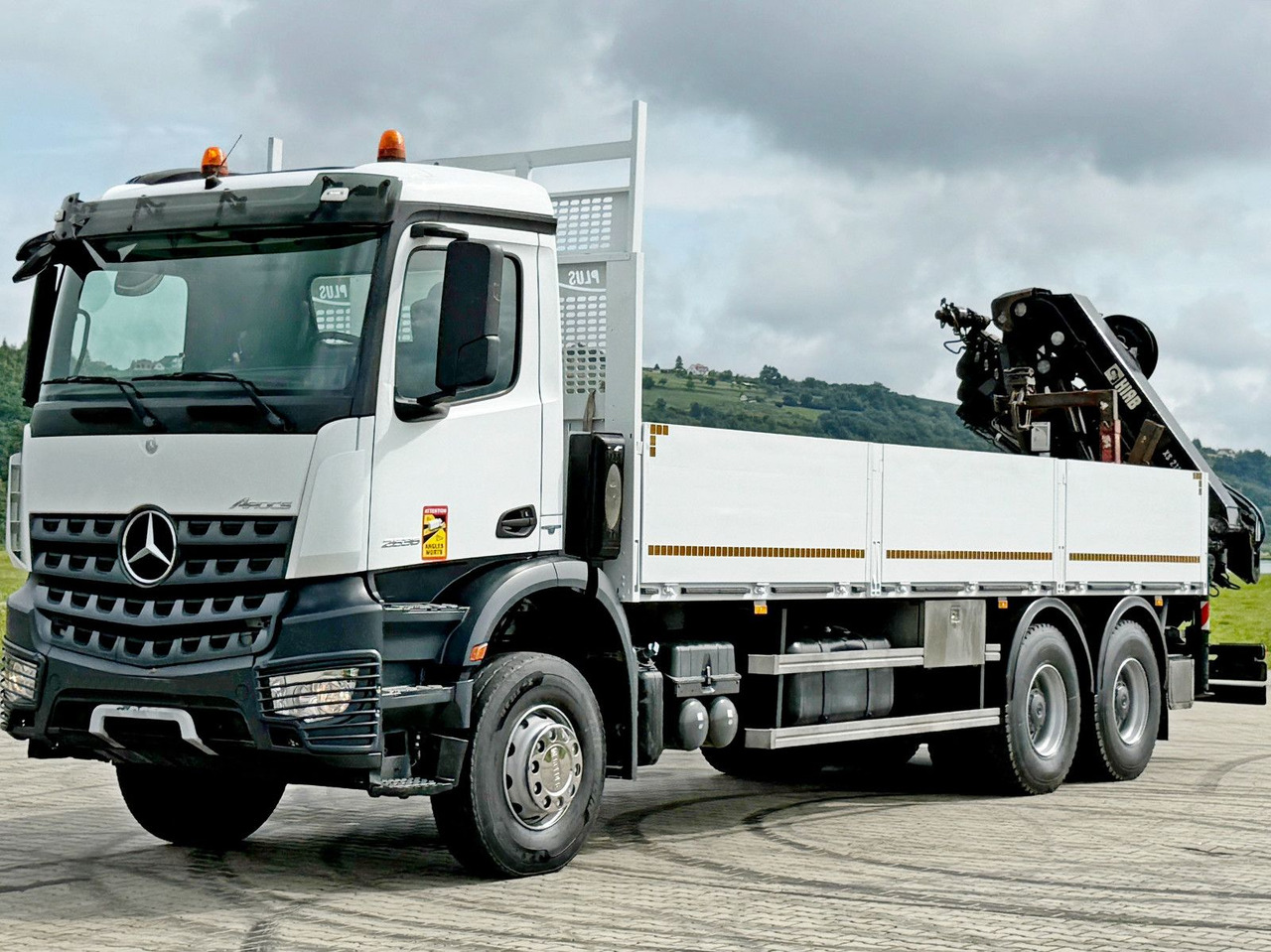 Mercedes-Benz ACTROS 2636 * HIAB 211 E-6 HIDUO/FUNK *6x4 - Kamion sa dizalicom: slika 4 Mercedes-Benz ACTROS 2636 * HIAB 211 E-6 HIDUO/FUNK *6x4 - Kamion sa dizalicom: slika 4
