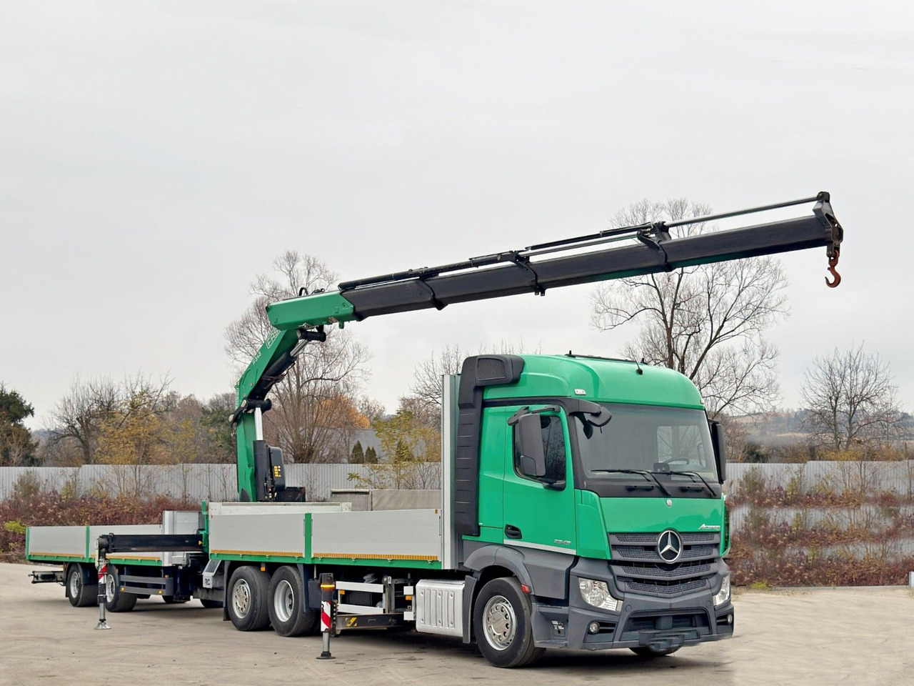 Mercedes-Benz ACTROS 264 * FASSI F 345.24 + FUNK + Anhänger - Kamion sa dizalicom: slika 2 Mercedes-Benz ACTROS 264 * FASSI F 345.24 + FUNK + Anhänger - Kamion sa dizalicom: slika 2