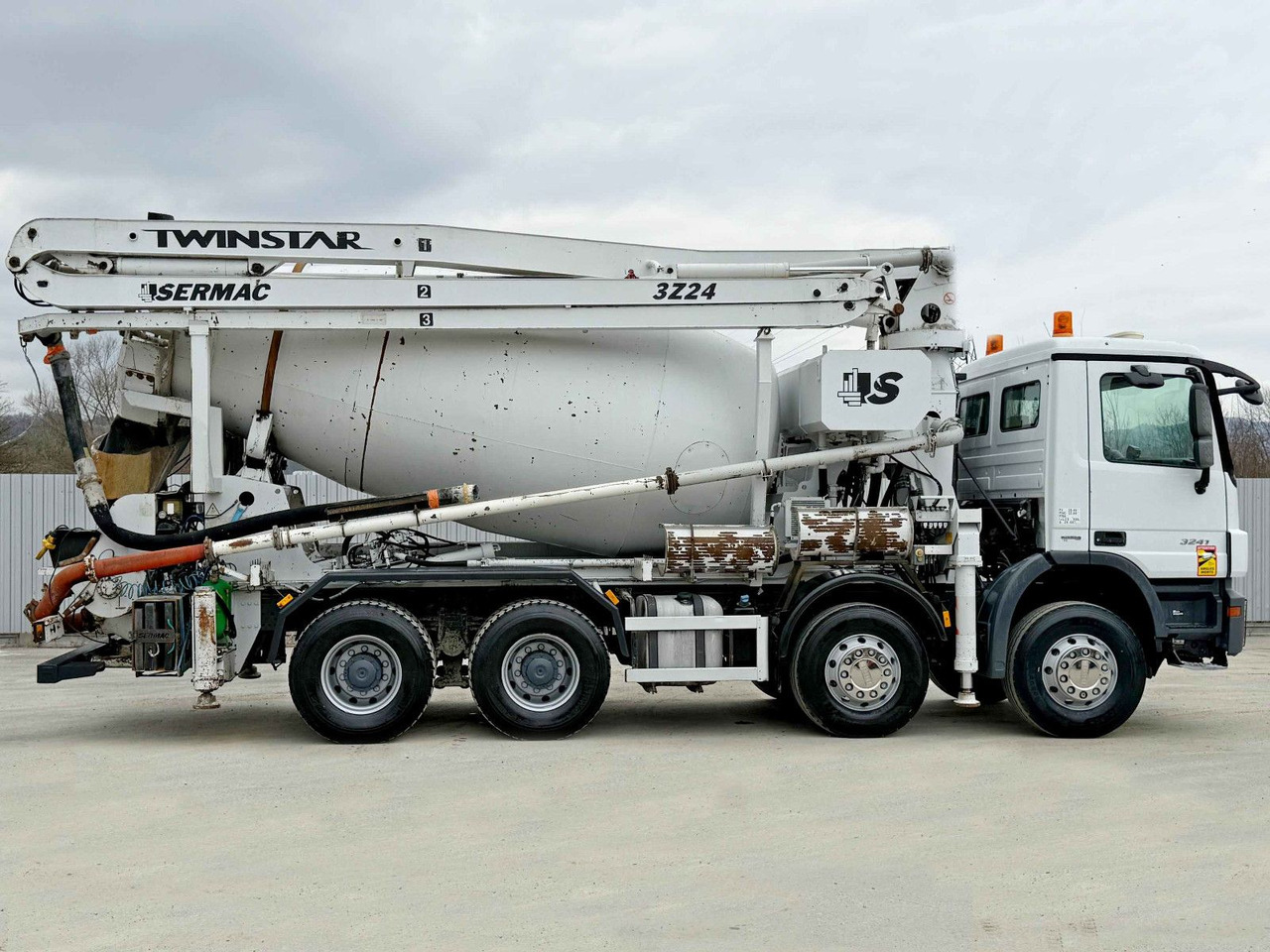 Mercedes-Benz ACTROS 3241 * Betonpumpe 24 m + FUNK / 8x4 - Auto pumpa za beton: slika 3 Mercedes-Benz ACTROS 3241 * Betonpumpe 24 m + FUNK / 8x4 - Auto pumpa za beton: slika 3