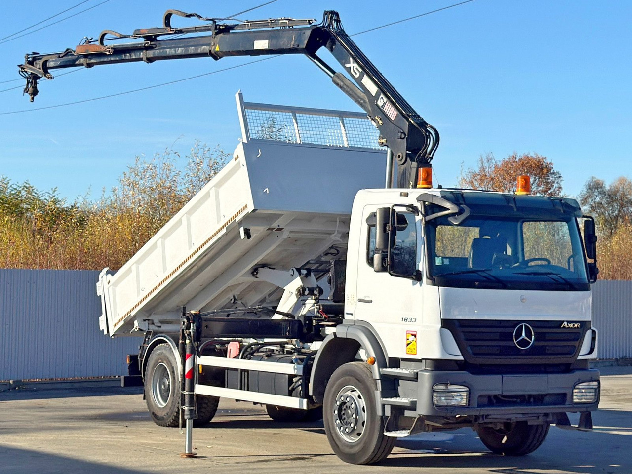 Mercedes-Benz AXOR 1833 * HIAB 144 B - 3 HIDUO + FUNK * TOP - Kamion sa dizalicom: slika 2 Mercedes-Benz AXOR 1833 * HIAB 144 B - 3 HIDUO + FUNK * TOP - Kamion sa dizalicom: slika 2
