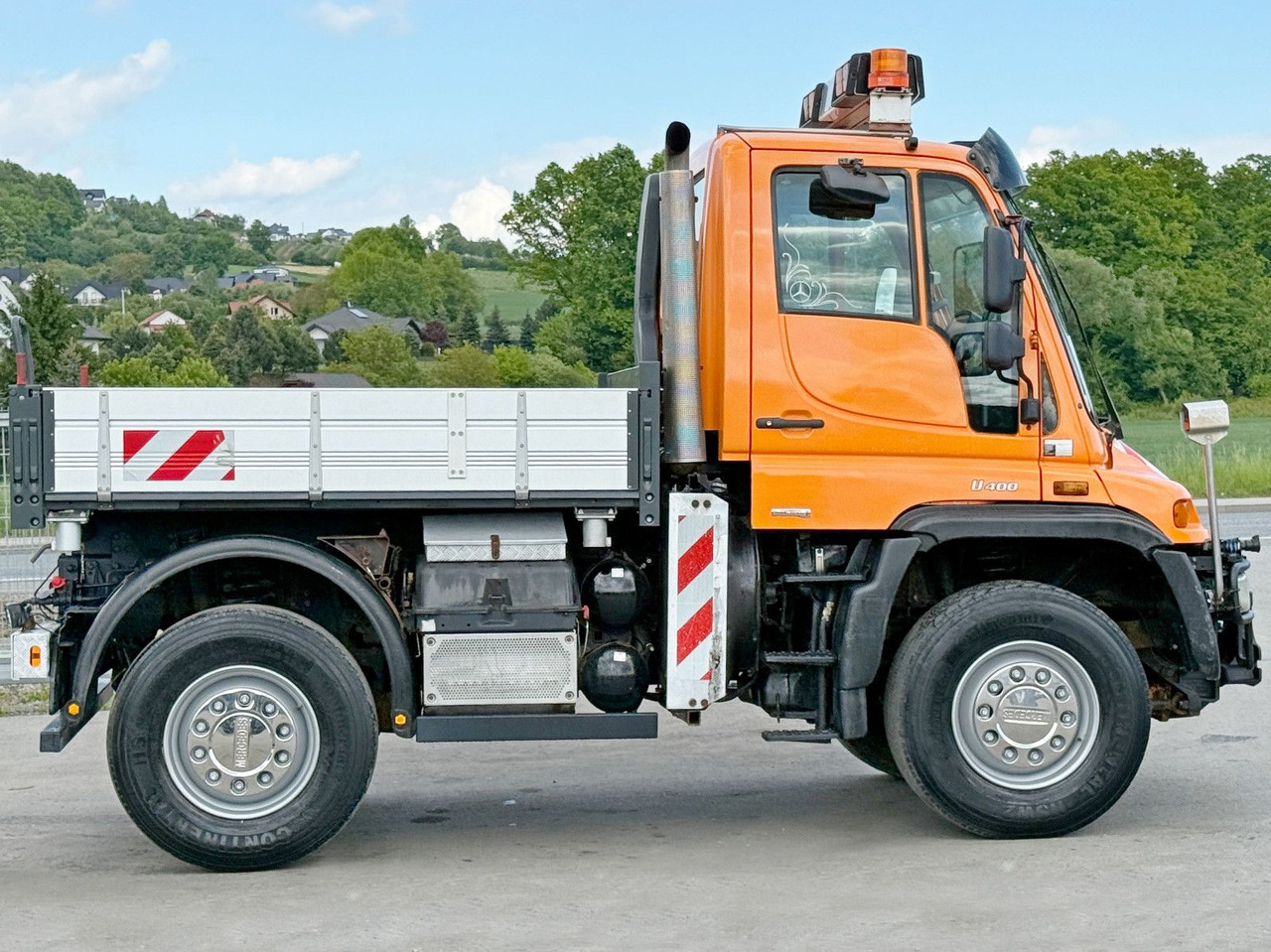 Mercedes-Benz UNIMOG 400 * KIPPER 2,40 * 4x4 * TOPZUSTAND - Istovarivač: slika 3 Mercedes-Benz UNIMOG 400 * KIPPER 2,40 * 4x4 * TOPZUSTAND - Istovarivač: slika 3