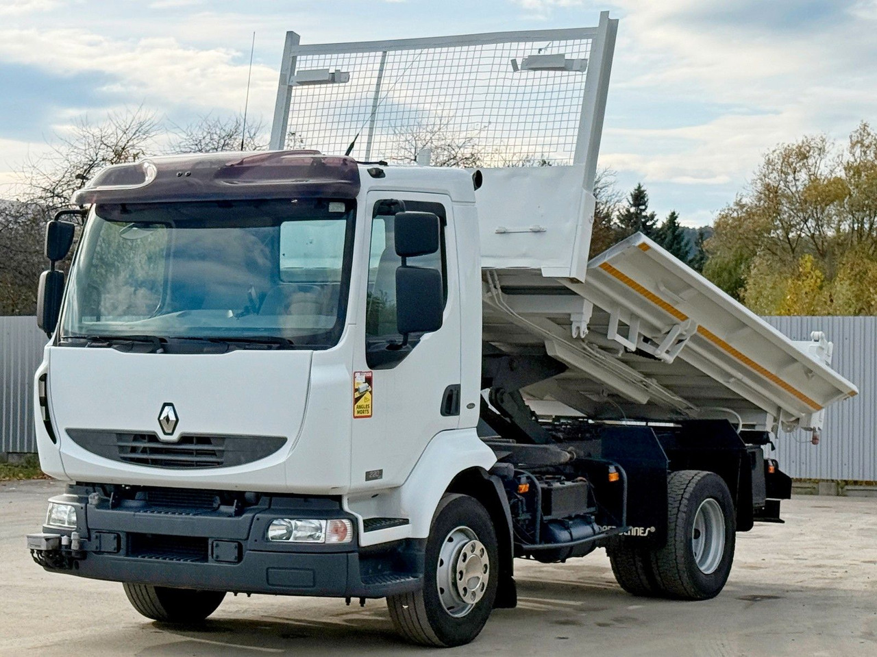 Renault MIDLUM 220 DCI *KIPPER 3,80m * BORDMATIC - Istovarivač, Kamion sa dizalicom: slika 5 Renault MIDLUM 220 DCI *KIPPER 3,80m * BORDMATIC - Istovarivač, Kamion sa dizalicom: slika 5