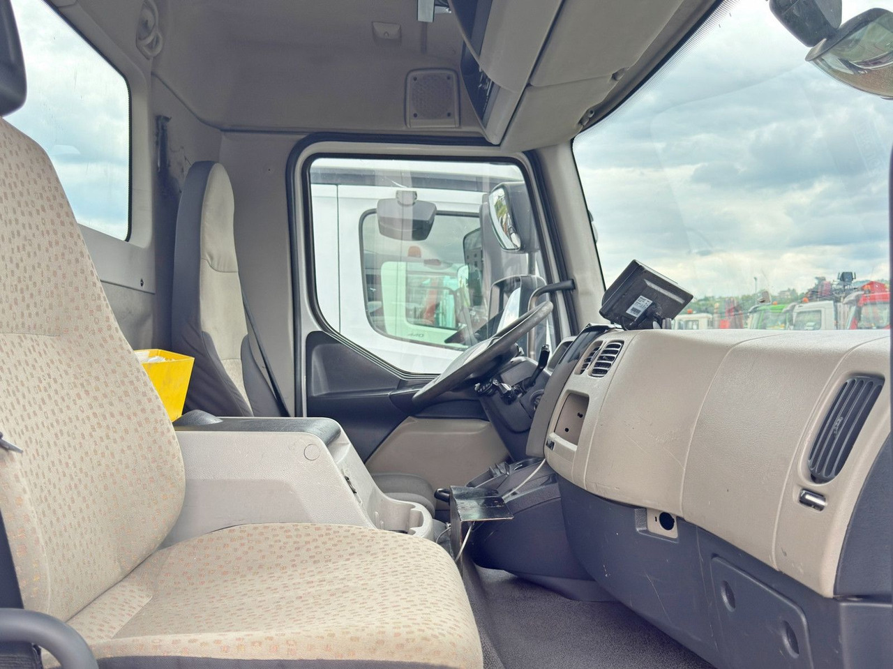 Kamion sa hidrauličnom kukom, Kamion sa dizalicom Renault MIDLUM 300 DXI* ABROLLKIPPER * TOPZUSTAND: slika 10