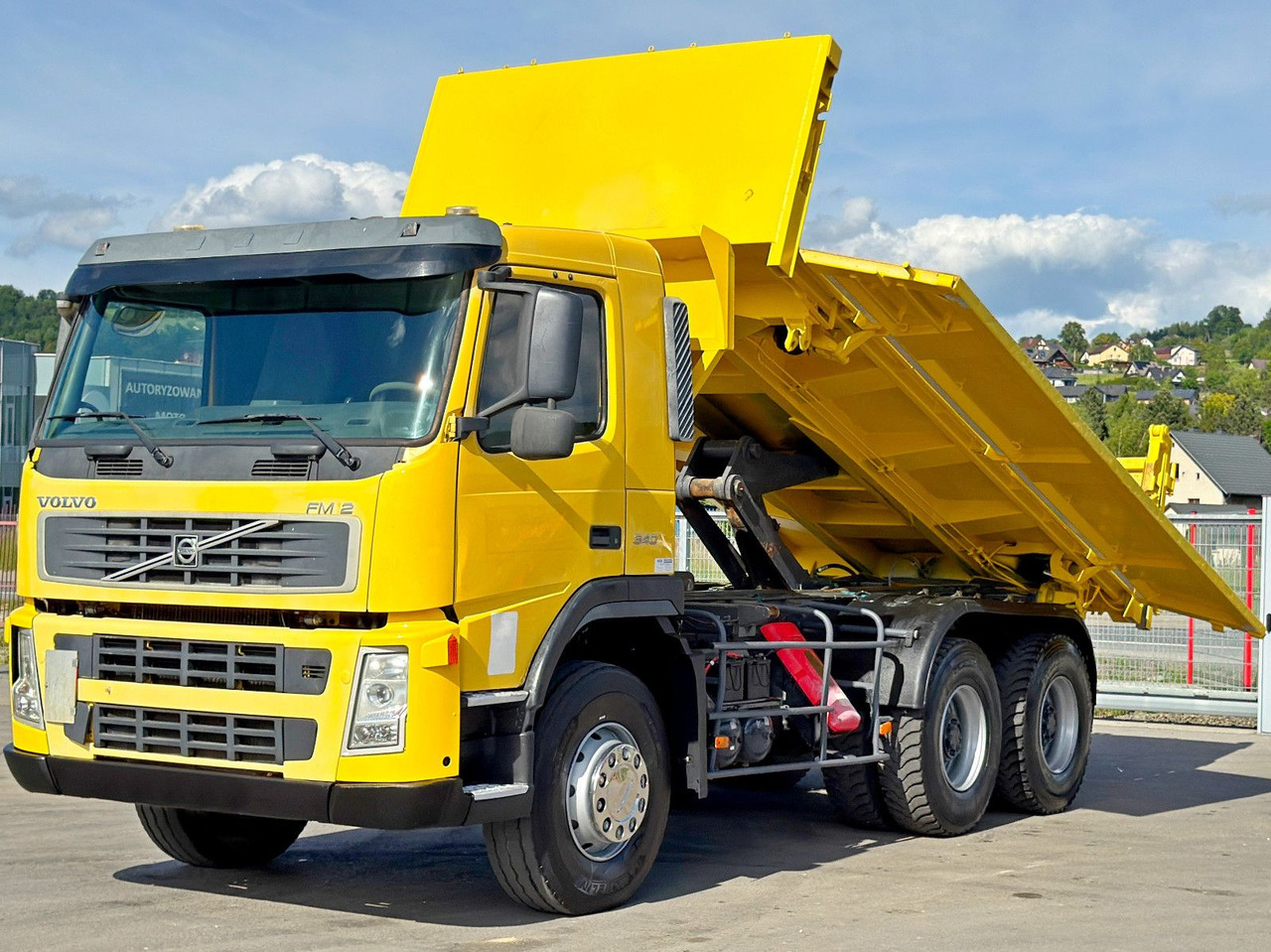Volvo FM 370 Kipper 6,20 m + BORDMATIC / 8x4 Volvo FM 12 340 Kipper 5,05 m + BORDMATIC / 6x4 - Istovarivač, Kamion sa dizalicom: slika 3 Volvo FM 370 Kipper 6,20 m + BORDMATIC / 8x4 Volvo FM 12 340 Kipper 5,05 m + BORDMATIC / 6x4 - Istovarivač, Kamion sa dizalicom: slika 3