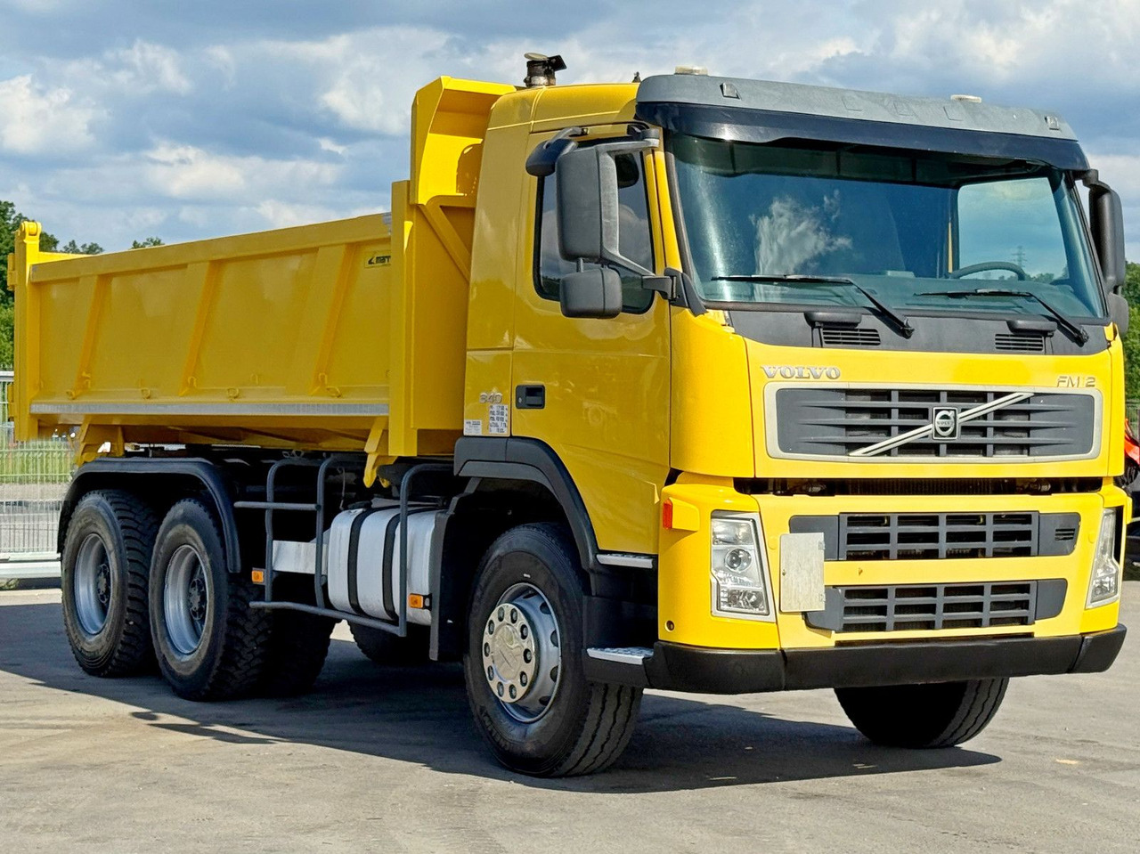 Volvo FM 370 Kipper 6,20 m + BORDMATIC / 8x4 Volvo FM 12 340 Kipper 5,05 m + BORDMATIC / 6x4 - Istovarivač, Kamion sa dizalicom: slika 4 Volvo FM 370 Kipper 6,20 m + BORDMATIC / 8x4 Volvo FM 12 340 Kipper 5,05 m + BORDMATIC / 6x4 - Istovarivač, Kamion sa dizalicom: slika 4