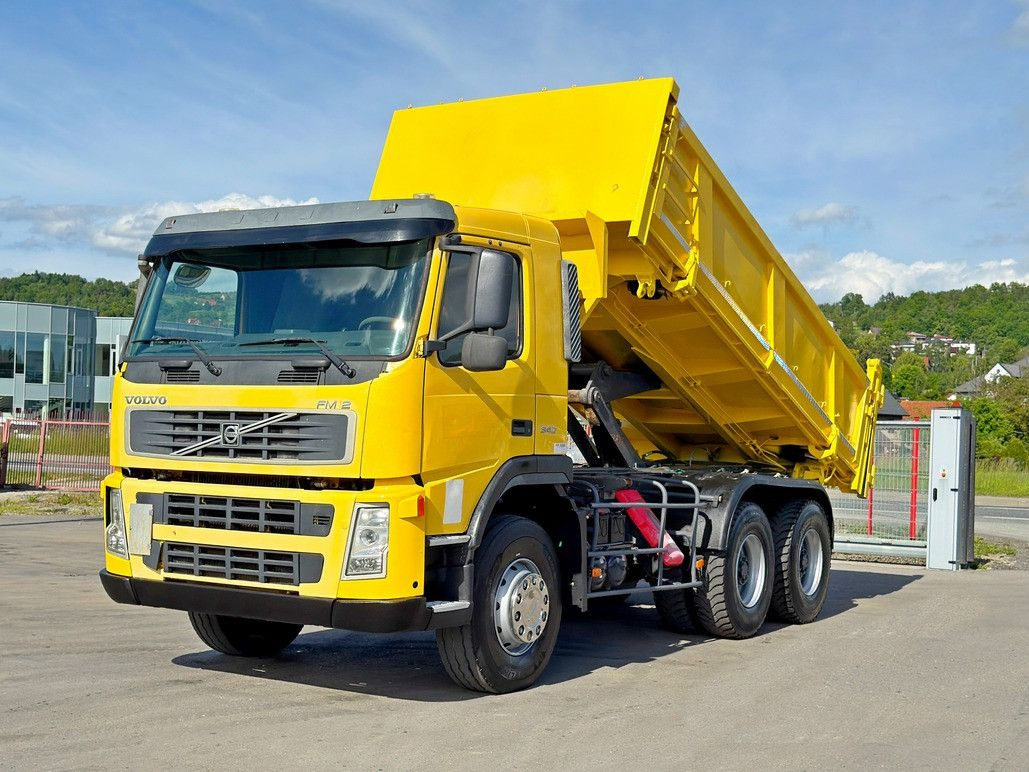 Volvo FM 370 Kipper 6,20 m + BORDMATIC / 8x4 Volvo FM 12 340 Kipper 5,05 m + BORDMATIC / 6x4 - Istovarivač, Kamion sa dizalicom: slika 2 Volvo FM 370 Kipper 6,20 m + BORDMATIC / 8x4 Volvo FM 12 340 Kipper 5,05 m + BORDMATIC / 6x4 - Istovarivač, Kamion sa dizalicom: slika 2