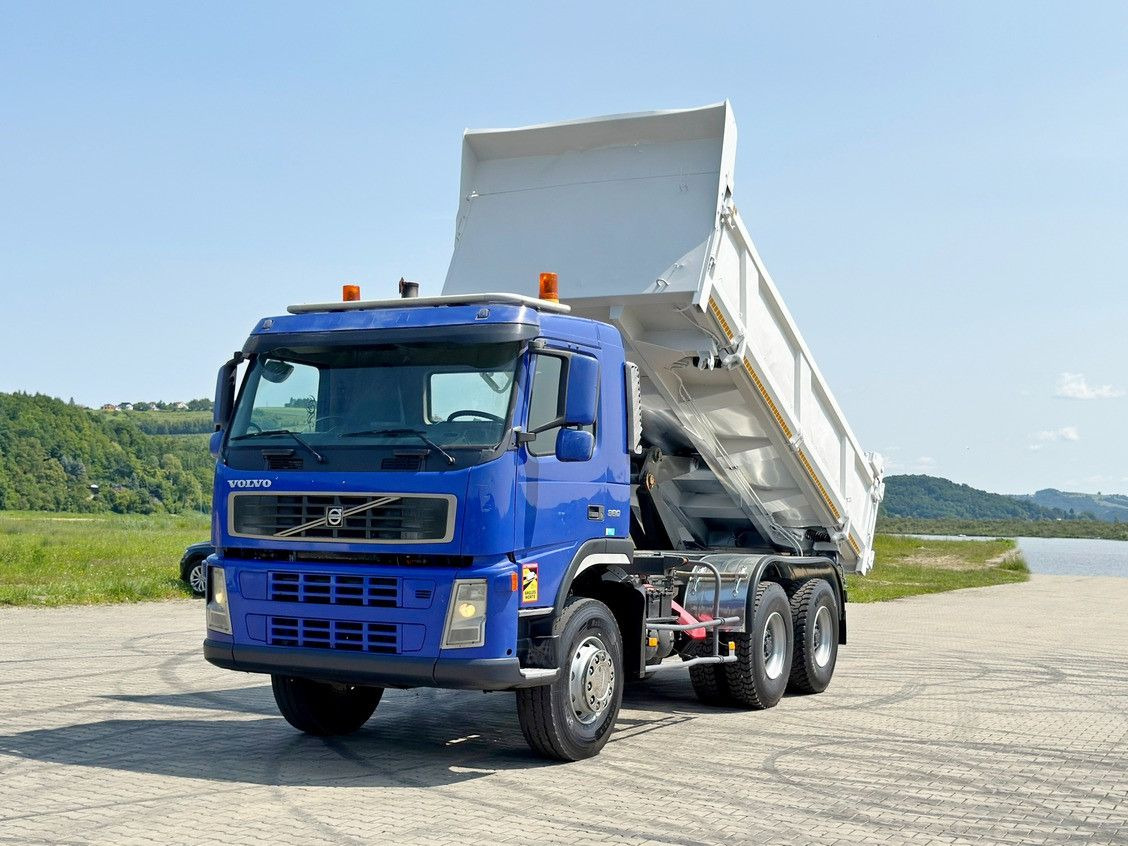 Volvo FM 380 Kipper 5,20 m + BORDMATIC / 6x4 - Istovarivač, Kamion sa dizalicom: slika 2 Volvo FM 380 Kipper 5,20 m + BORDMATIC / 6x4 - Istovarivač, Kamion sa dizalicom: slika 2