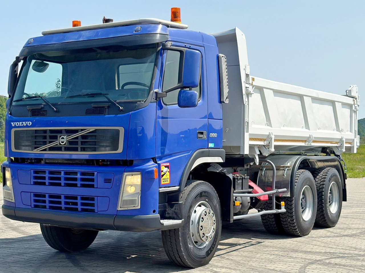 Volvo FM 380 Kipper 5,20 m + BORDMATIC / 6x4 - Istovarivač, Kamion sa dizalicom: slika 5 Volvo FM 380 Kipper 5,20 m + BORDMATIC / 6x4 - Istovarivač, Kamion sa dizalicom: slika 5