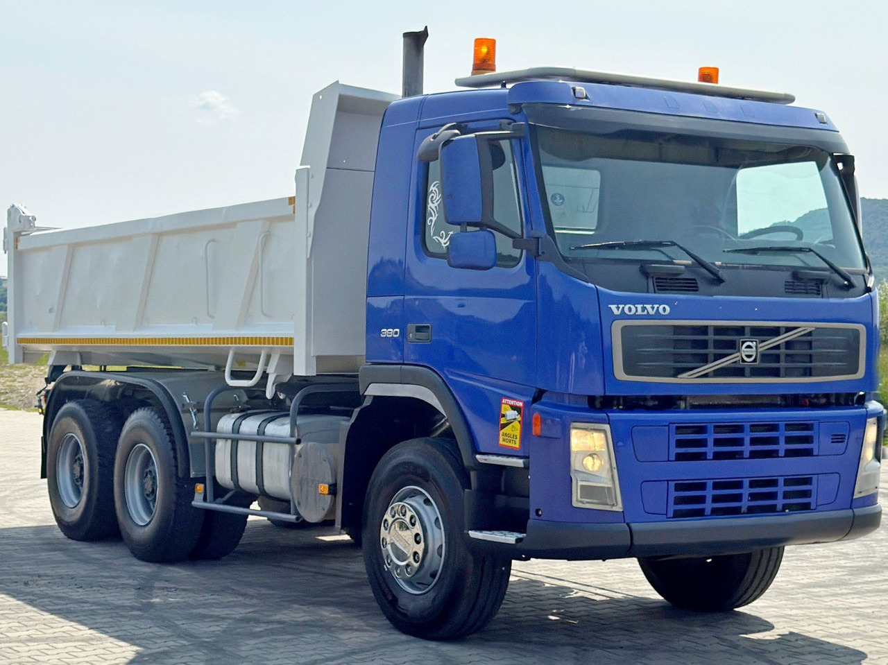 Volvo FM 380 Kipper 5,20 m + BORDMATIC / 6x4 - Istovarivač, Kamion sa dizalicom: slika 4 Volvo FM 380 Kipper 5,20 m + BORDMATIC / 6x4 - Istovarivač, Kamion sa dizalicom: slika 4