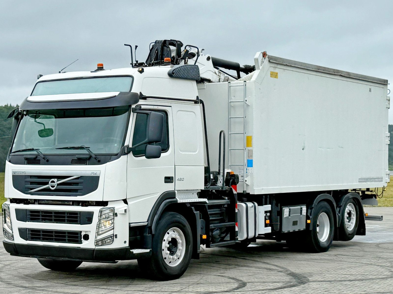 Volvo FM 420 Kipper 6,20 m * EPSILON Q150L75 *TOP - Kamion sa hidrauličnom kukom, Kamion sa dizalicom: slika 3 Volvo FM 420 Kipper 6,20 m * EPSILON Q150L75 *TOP - Kamion sa hidrauličnom kukom, Kamion sa dizalicom: slika 3