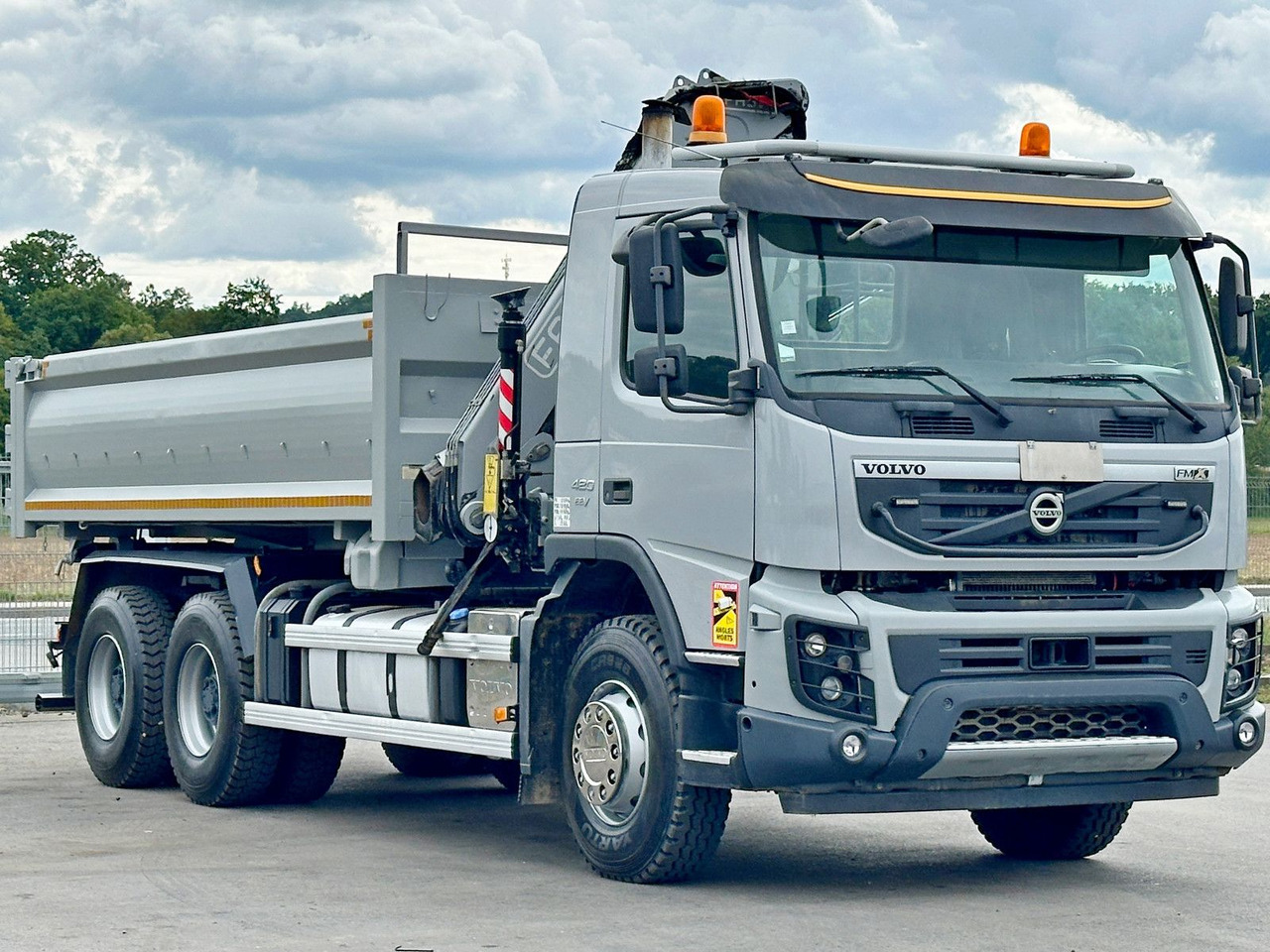 Volvo FMX 420 Kipper 5,10m *FASSI F155A.0.22+FUNK/6x4 - Istovarivač: slika 4 Volvo FMX 420 Kipper 5,10m *FASSI F155A.0.22+FUNK/6x4 - Istovarivač: slika 4