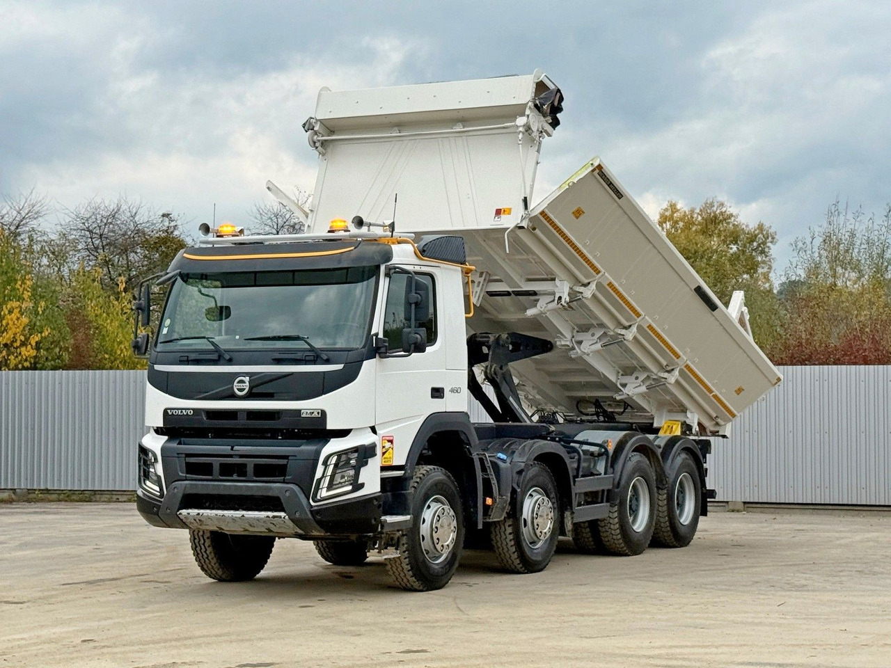Volvo FMX 460 Kipper * BORDMATIC * 8x4 * TOPZUSTAND - Istovarivač: slika 2 Volvo FMX 460 Kipper * BORDMATIC * 8x4 * TOPZUSTAND - Istovarivač: slika 2