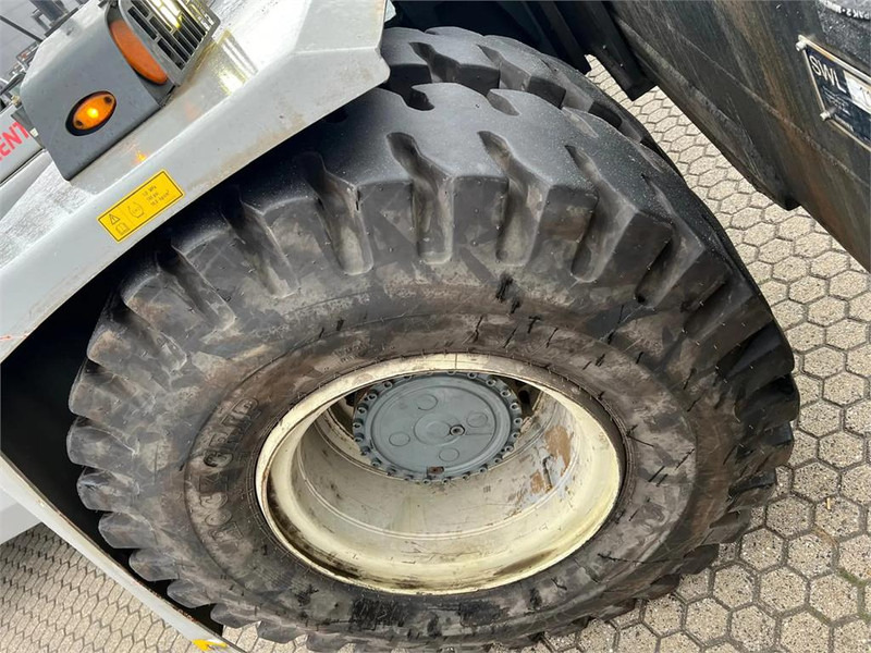 Kalmar DCG100-45ED7 - Mašina za kontejenere: slika 3 Kalmar DCG100-45ED7 - Mašina za kontejenere: slika 3