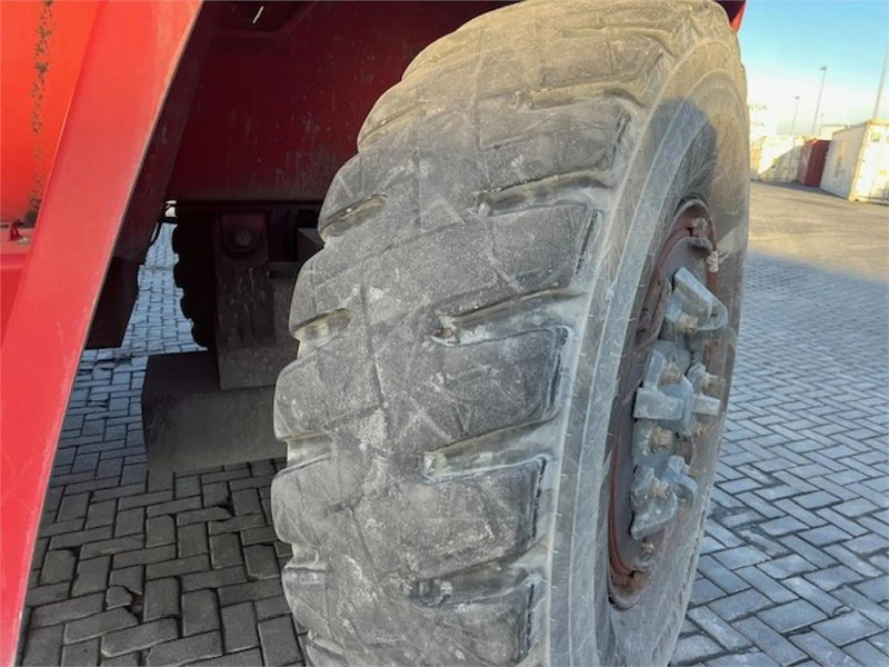 Kalmar DRG450-75S6HCXS - Dizalica za kontejnere: slika 5 Kalmar DRG450-75S6HCXS - Dizalica za kontejnere: slika 5