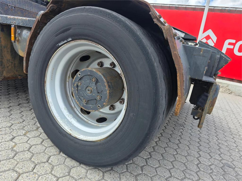 Terminalni traktor Terberg RT222 4x4: slika 15 Terminalni traktor Terberg RT222 4x4: slika 15