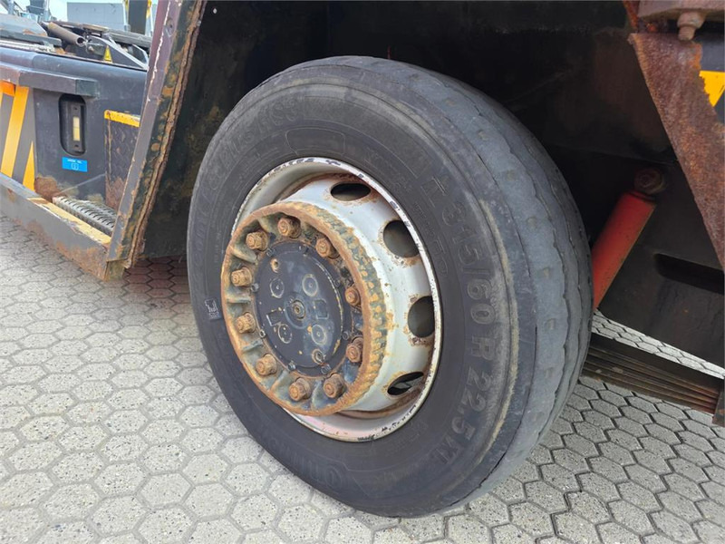 Terminalni traktor Terberg RT222 4x4: slika 14 Terminalni traktor Terberg RT222 4x4: slika 14